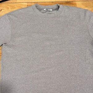 Uniqlo Men's Short-Sleeve Crewneck T-Shirt in Heather Gray